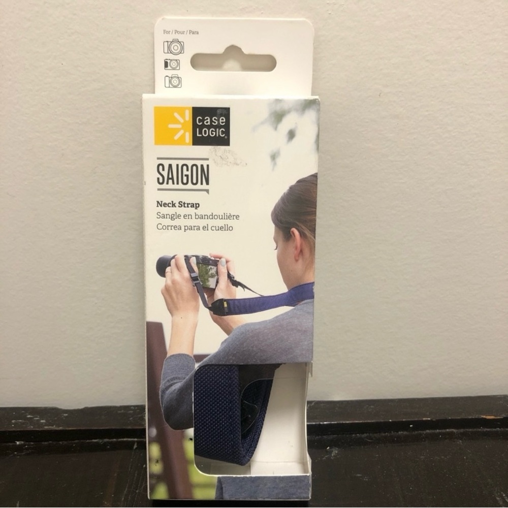 Case Logic Saigon Neck Strap for DSLR Cameras blue Indigo New in box NIB